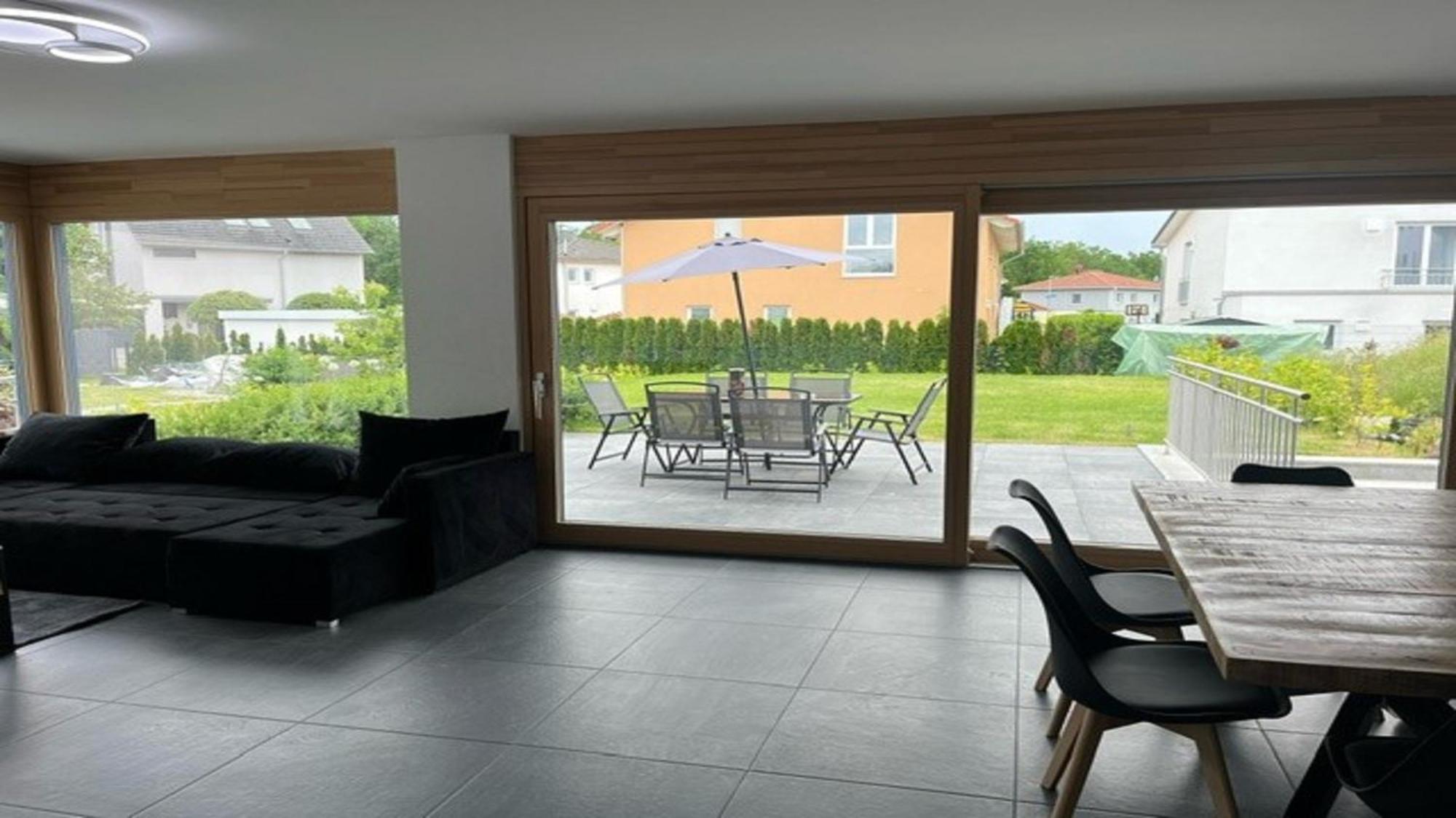 Moderne Ferienwohnung Sonnenbuehl ซิงเงน ภายนอก รูปภาพ